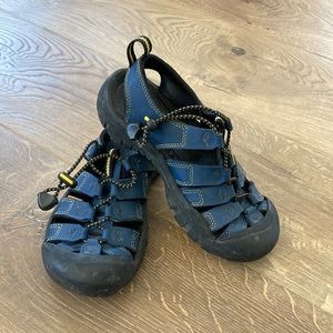 Keen water sandals (big kids)